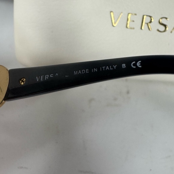 Versace Medusa Sunglasses Black Frame Gold Medusa With Small Clear Crystals.